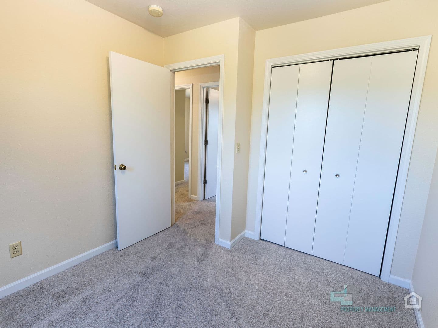 Salem Apartment: 3489 - 3493 Hawthorne Ave. NE