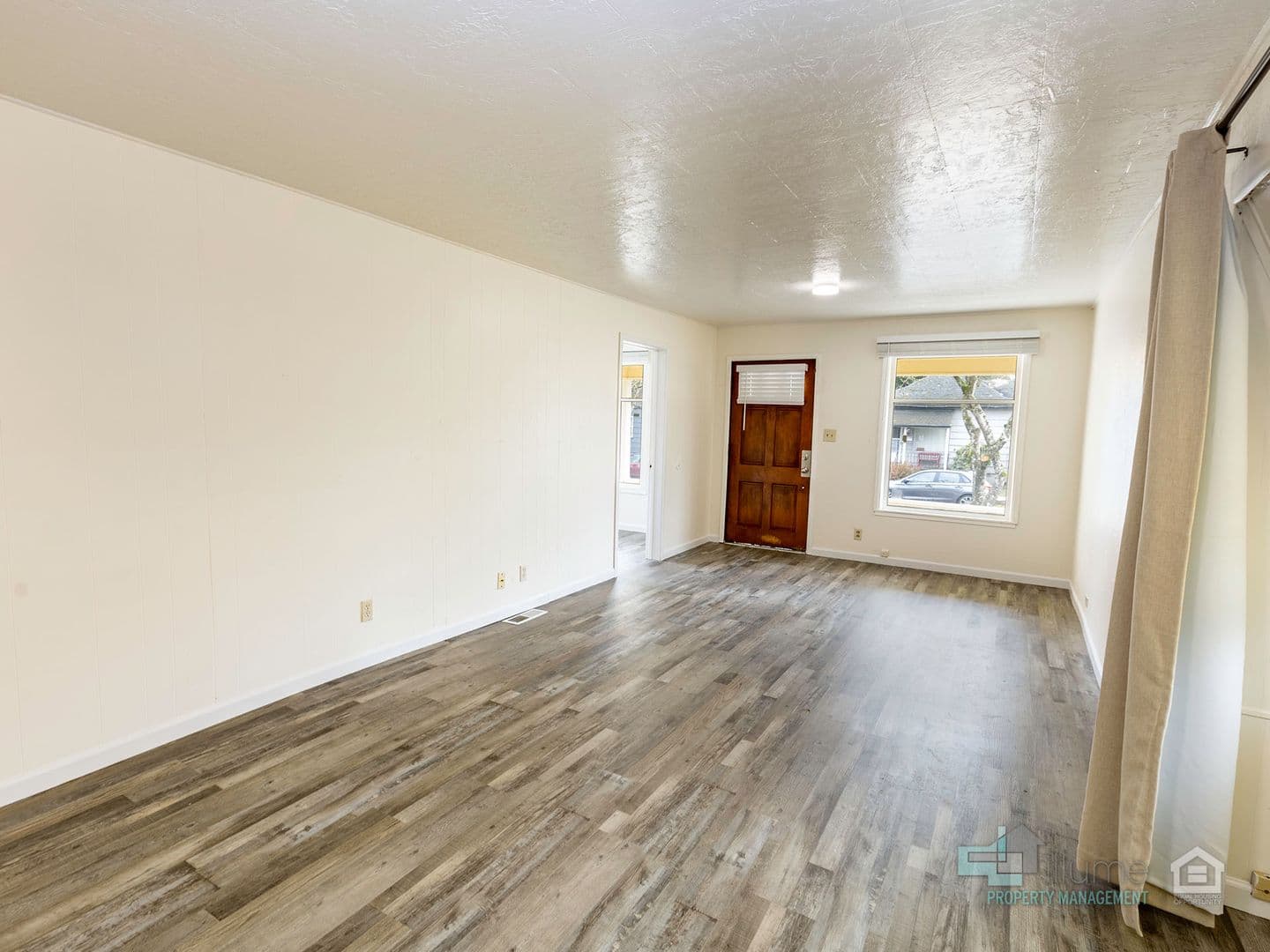 Salem Apartment: 365 16th St SE