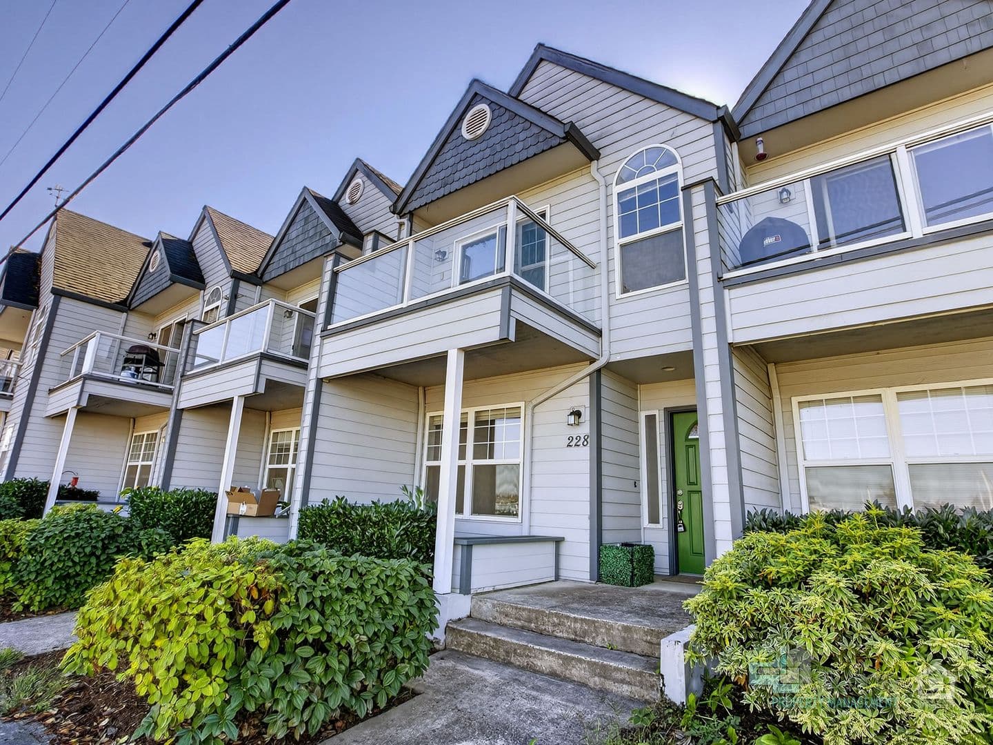 Portland Apartment: 220-244 NE Bridgeton Rd