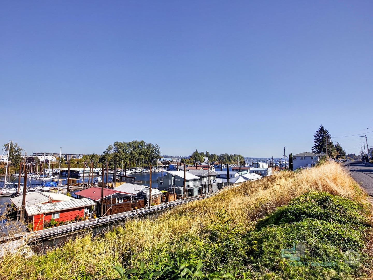 Portland Apartment: 220-244 NE Bridgeton Rd