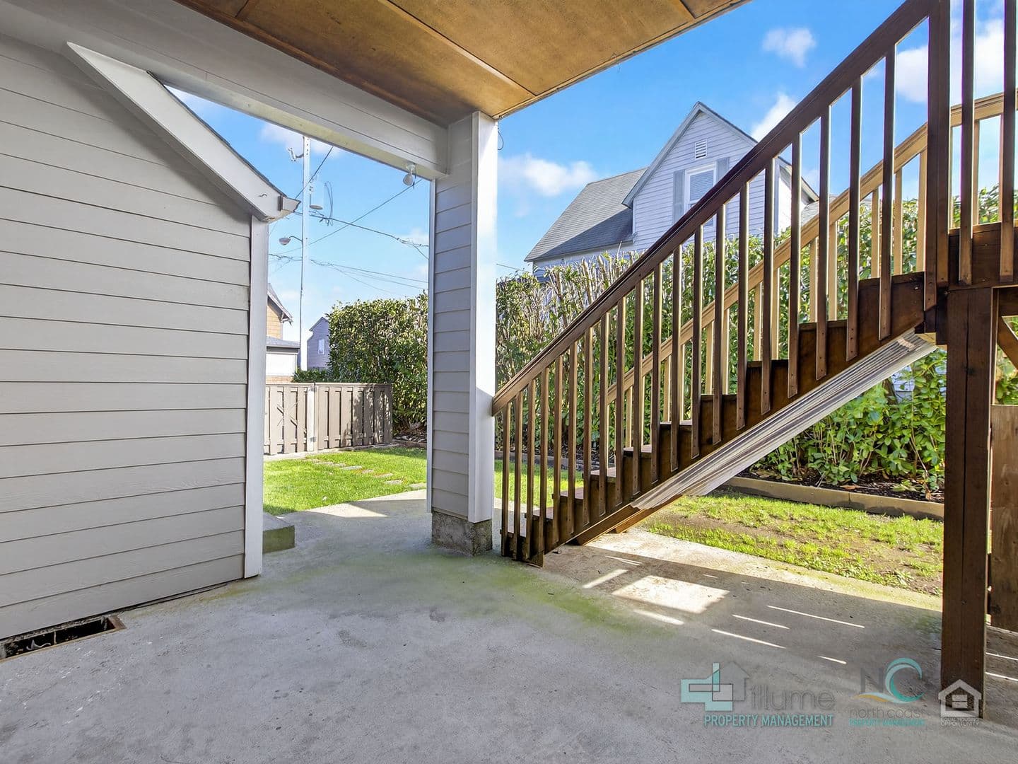 Seaside Apartment: 849 1st Ave