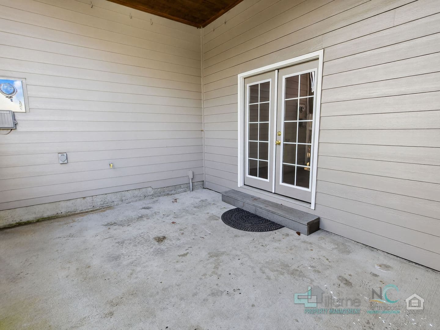Seaside Apartment: 849 1st Ave