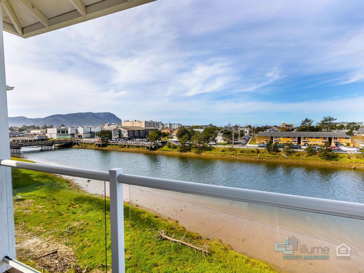 Seaside Condo: 224 N Holladay Dr