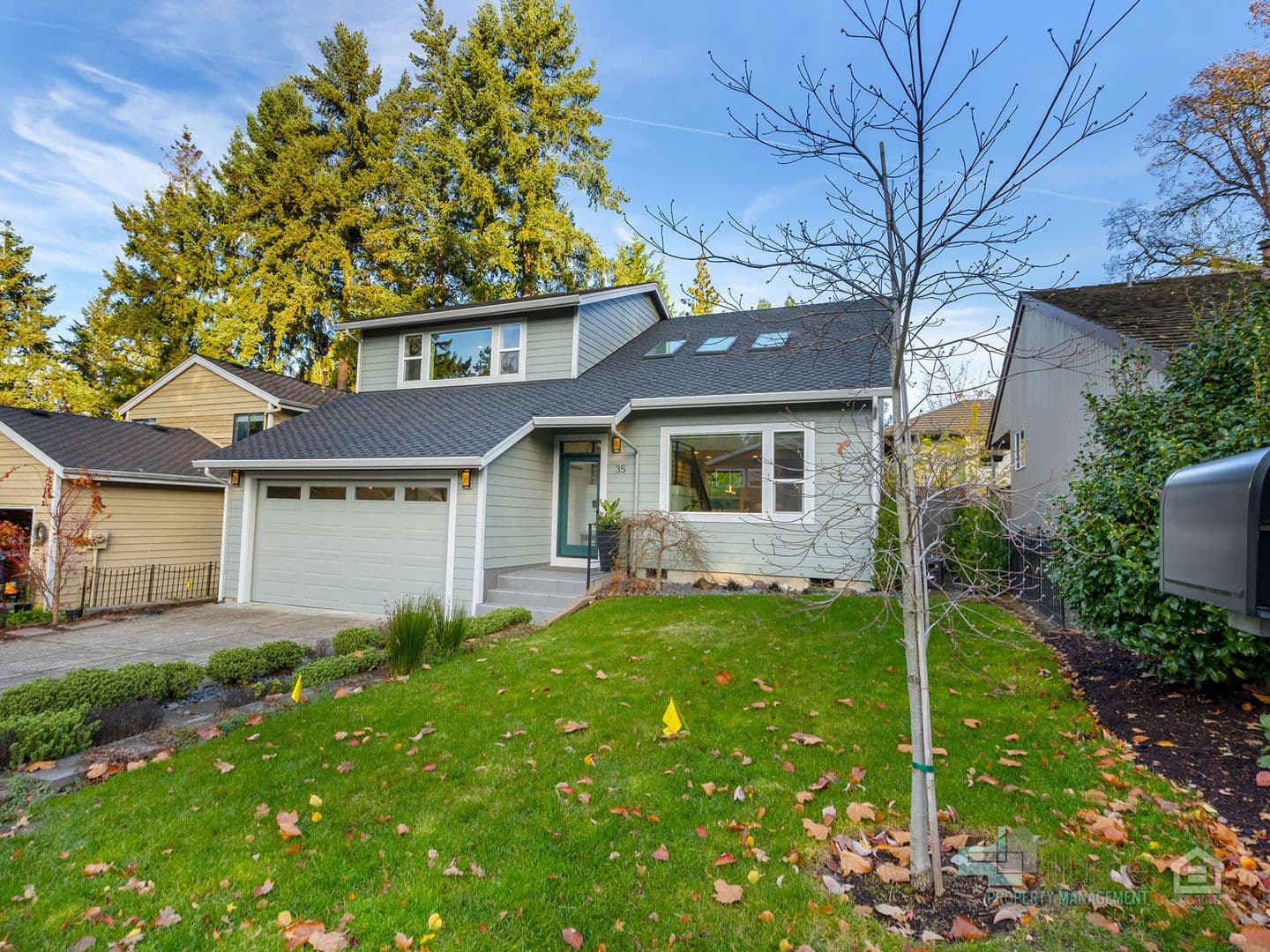 Lake Oswego House: 35 Oriole Lane