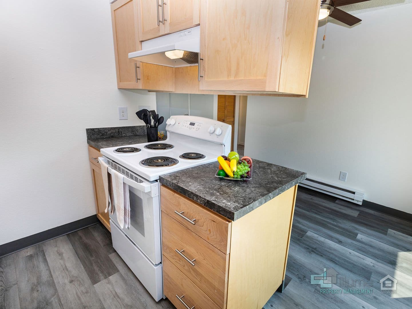 Milwaukie Apartment: 4611 SE Brookside Dr