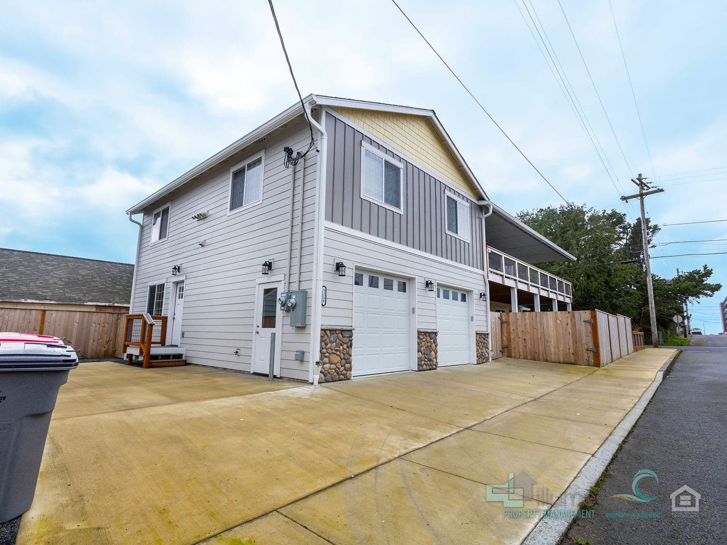 Seaside House: 521 S. Edgewood- Unit B