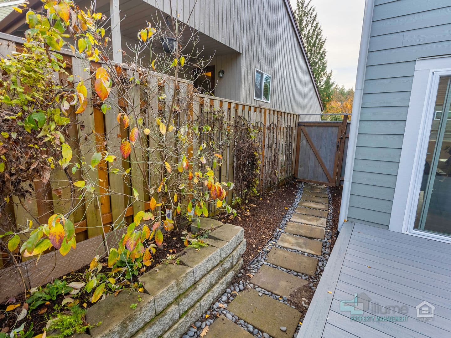 Lake Oswego House: 35 Oriole Lane