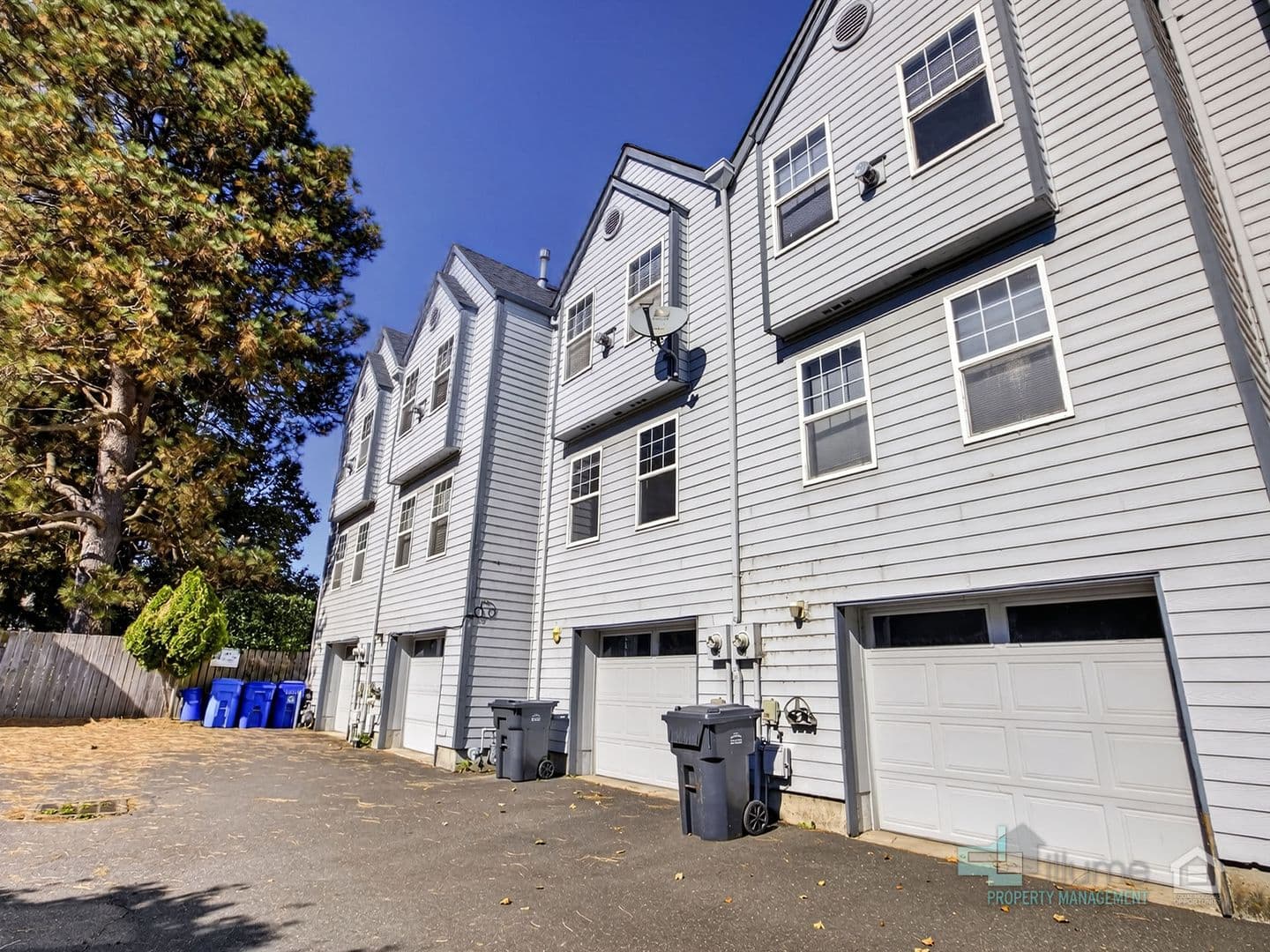 Portland Apartment: 220-244 NE Bridgeton Rd