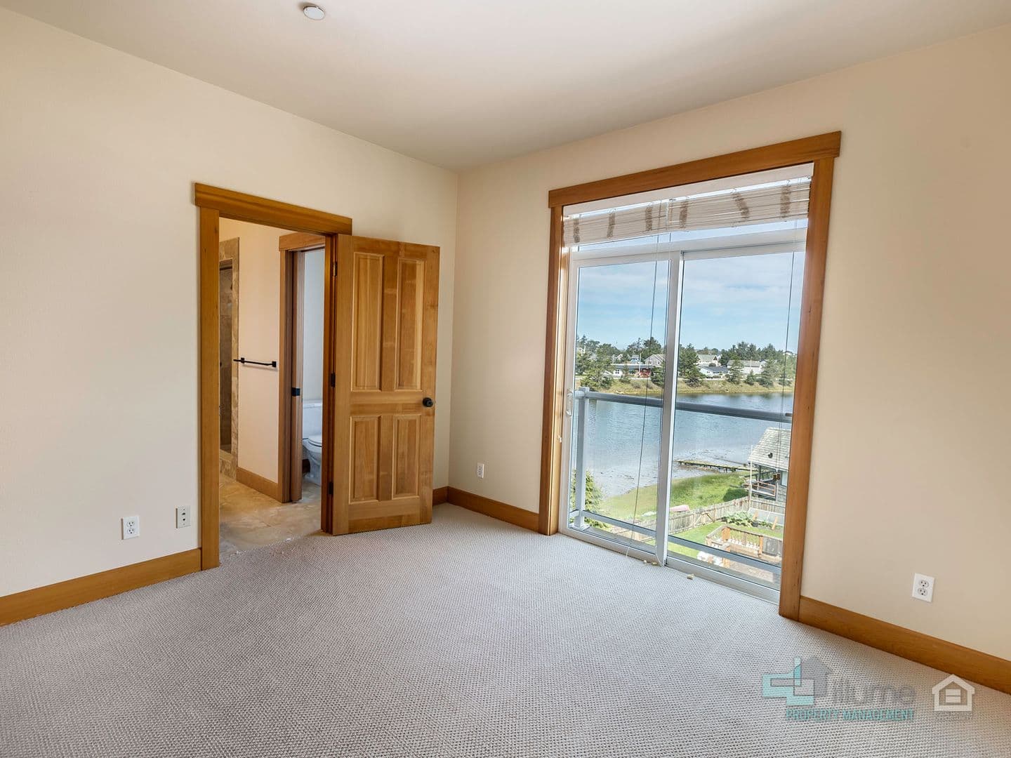 Seaside Condo: 224 N Holladay Dr