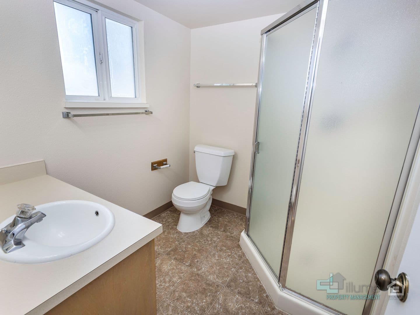 Salem Apartment: 3489 - 3493 Hawthorne Ave. NE
