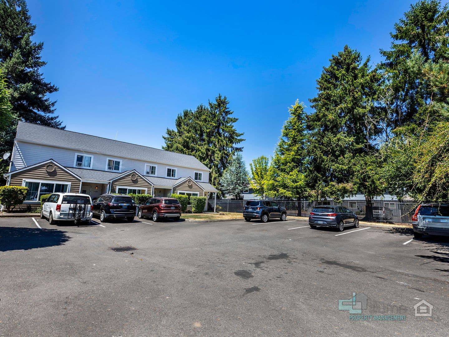 Salem Apartment: 3489 - 3493 Hawthorne Ave. NE