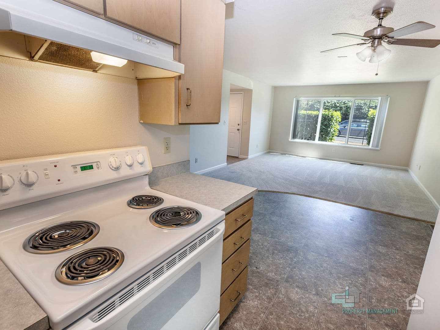 Salem Apartment: 3489 - 3493 Hawthorne Ave. NE