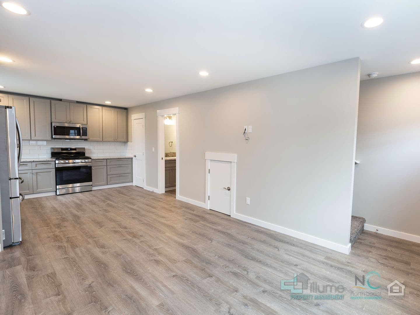 Seaside House: 521 S. Edgewood- Unit B