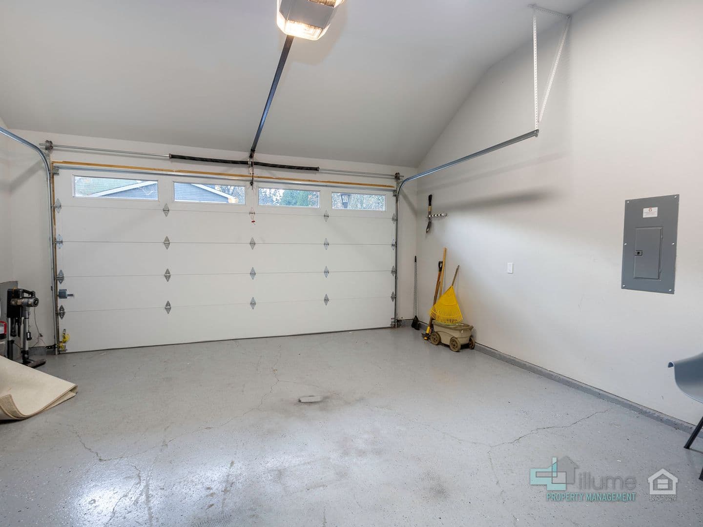 Lake Oswego House: 35 Oriole Lane
