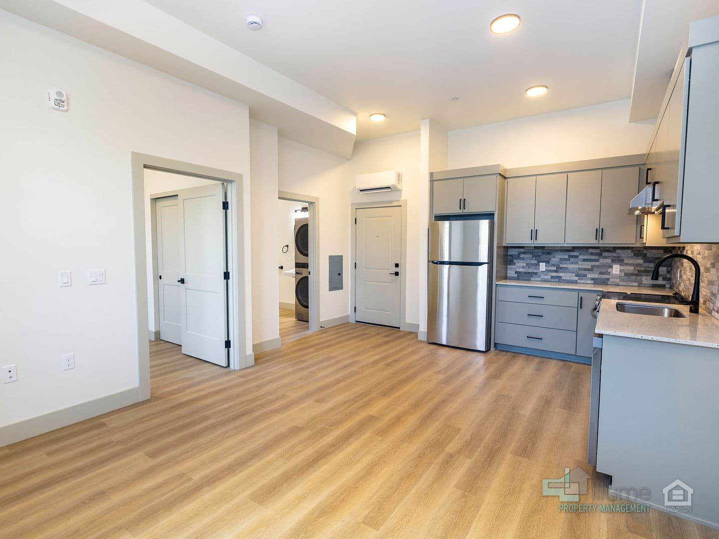 Oregon City Apartment: 617 Monroe Street