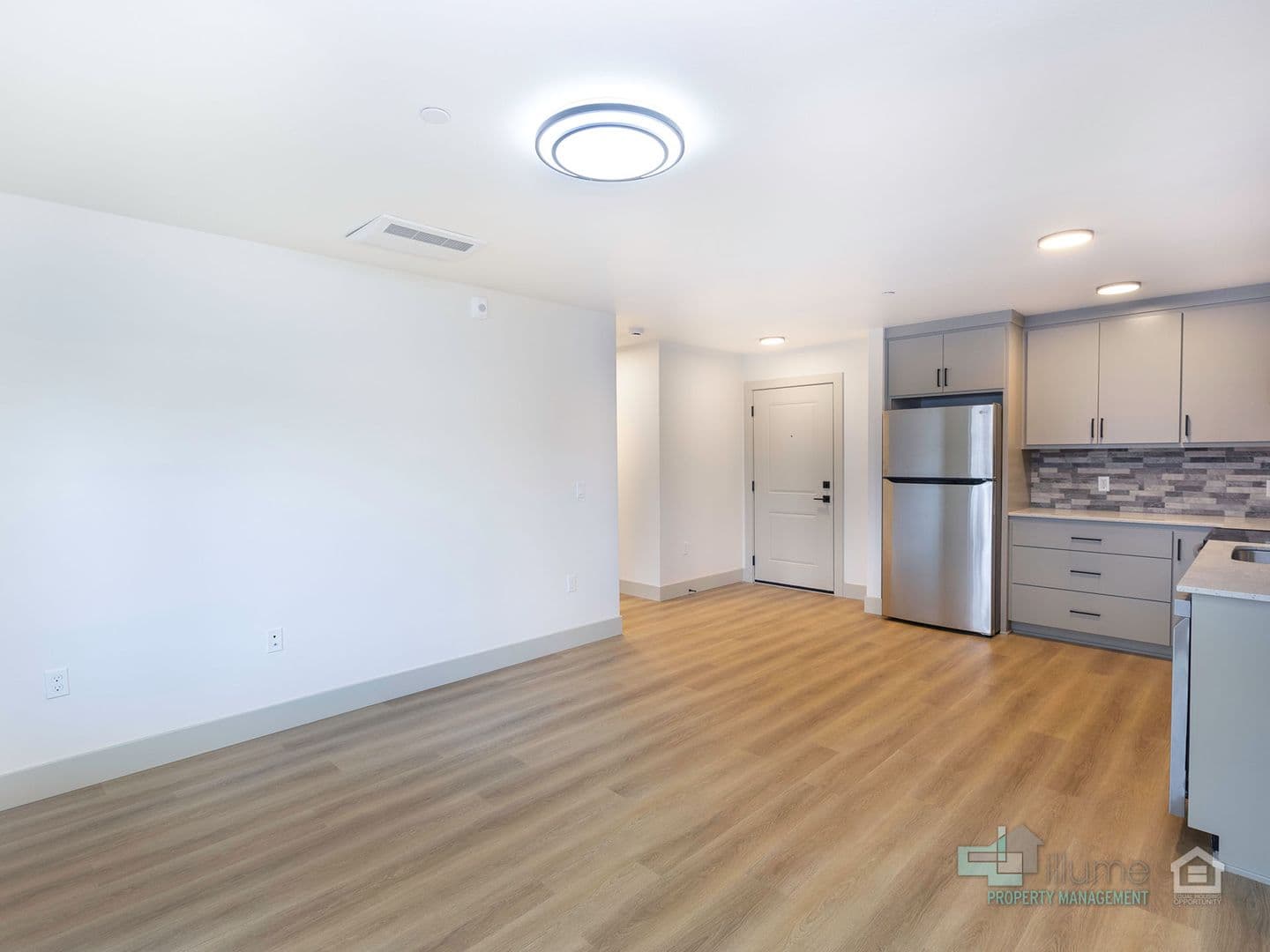 Oregon City Apartment: 617 Monroe Street