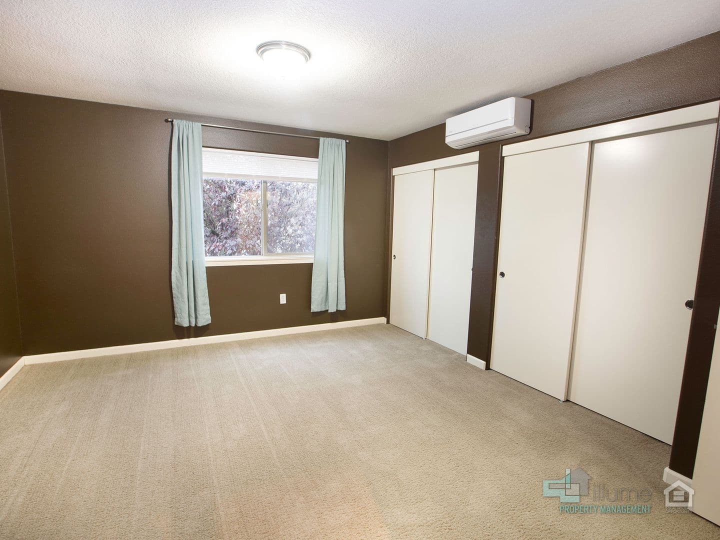 Portland House: 5215 SE Pardee St.