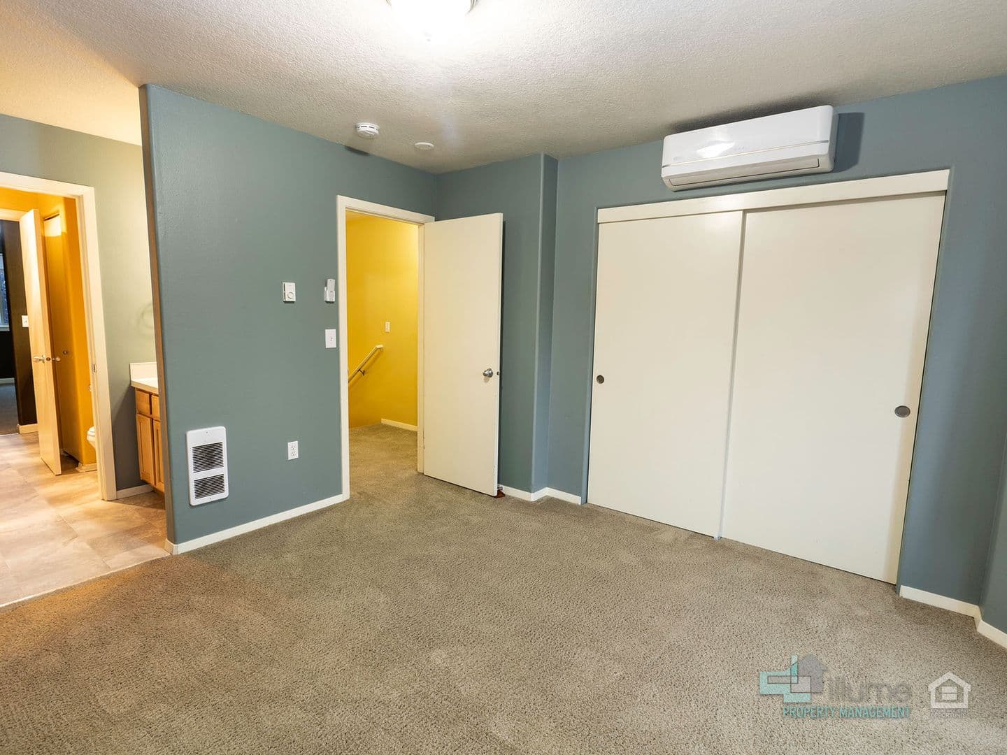 Portland House: 5215 SE Pardee St.