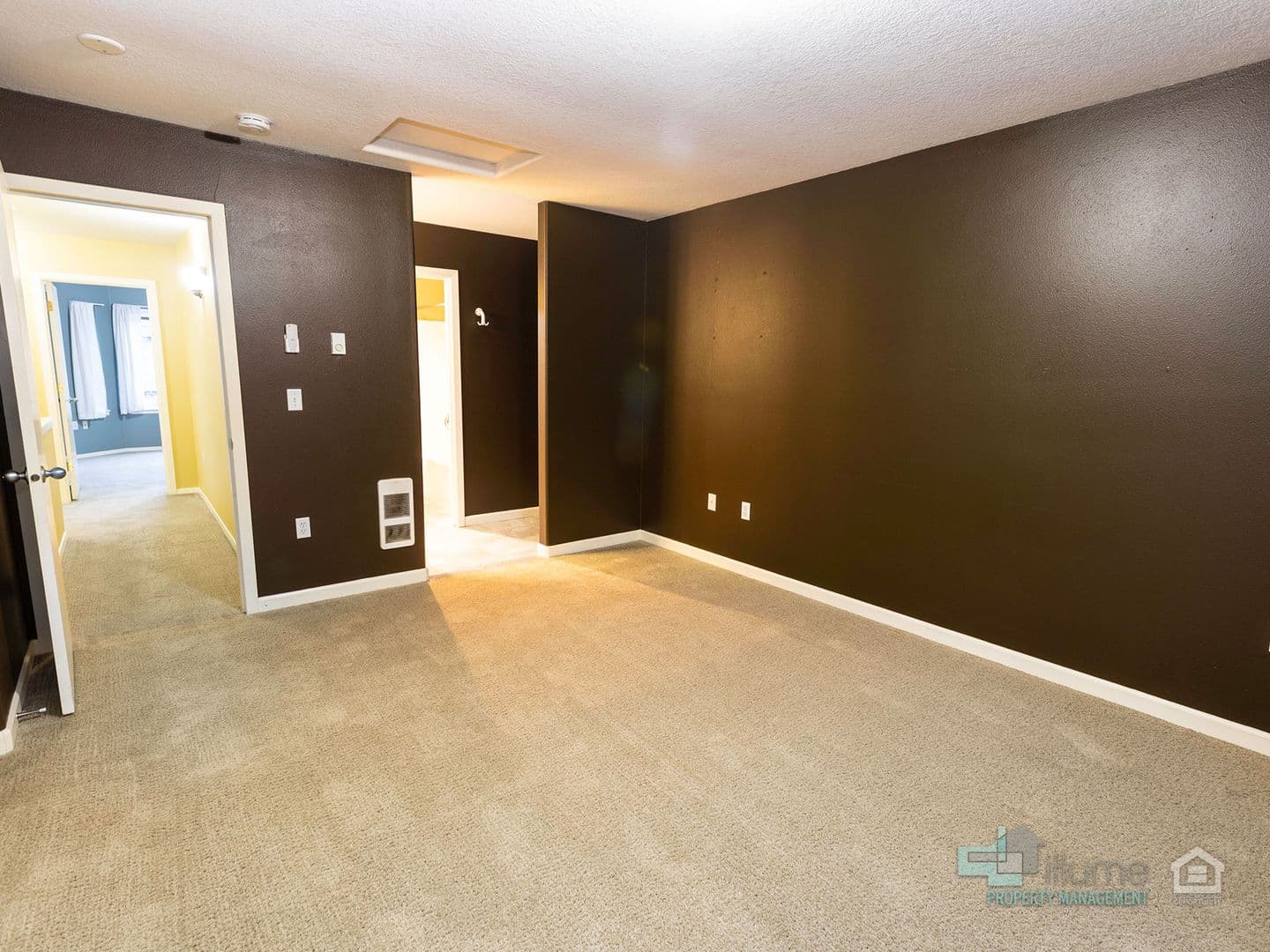 Portland House: 5215 SE Pardee St.