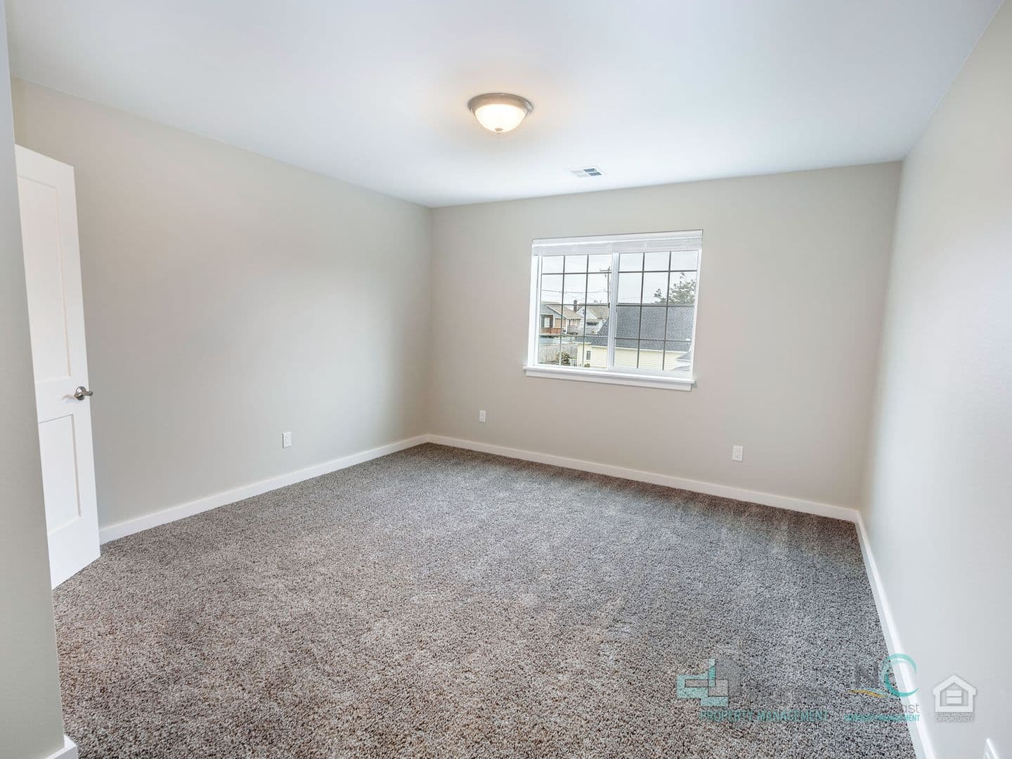 Seaside House: 521 S. Edgewood- Unit B