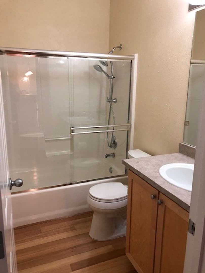 Seaside House: 1108 S. Holladay Dr. #14
