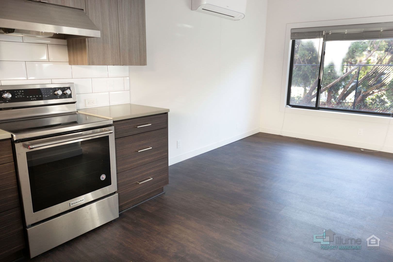 Milwaukie Apartment: 2425 SE Monroe St.
