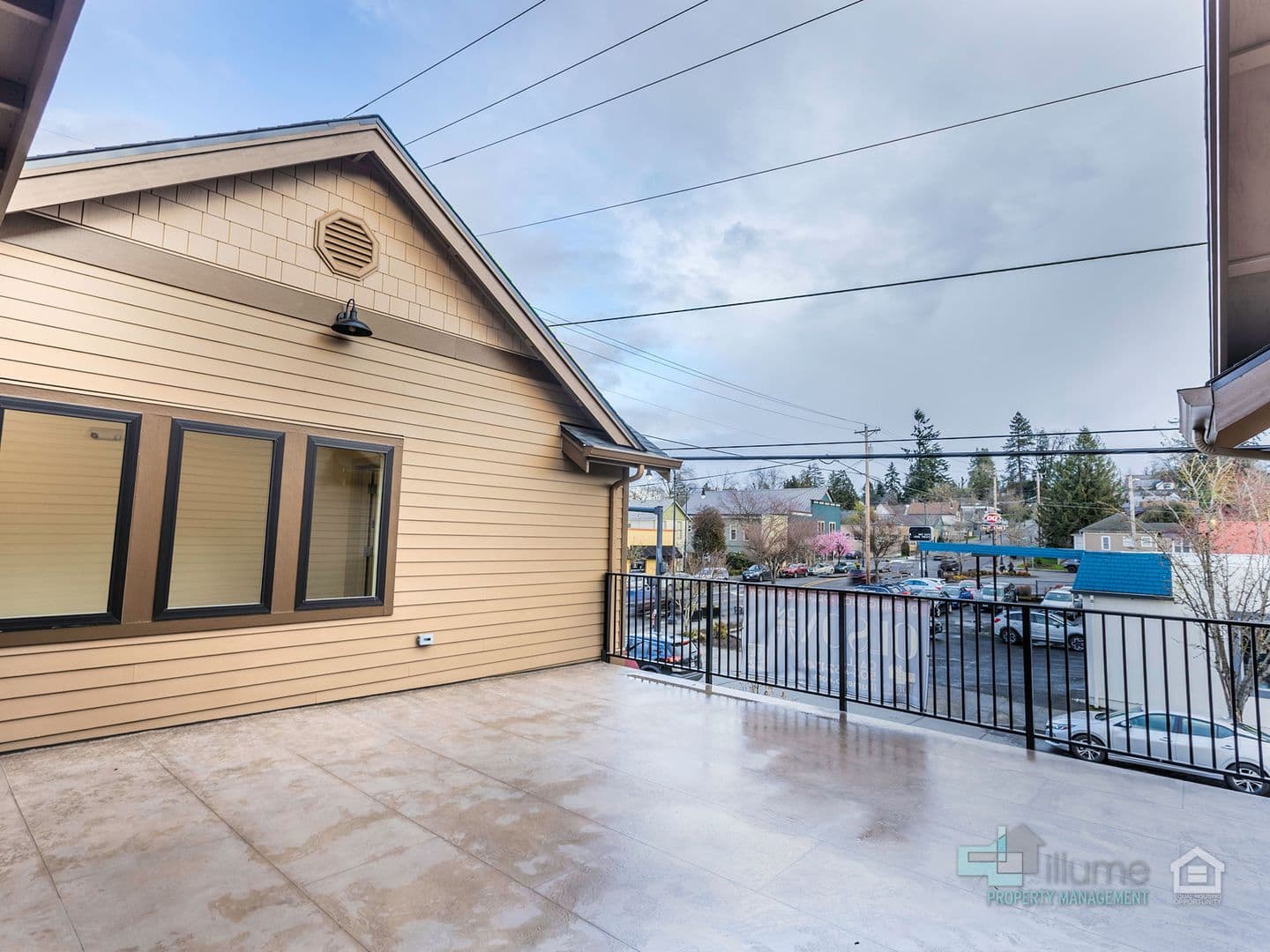 Oregon City Apartment: 617 Monroe Street