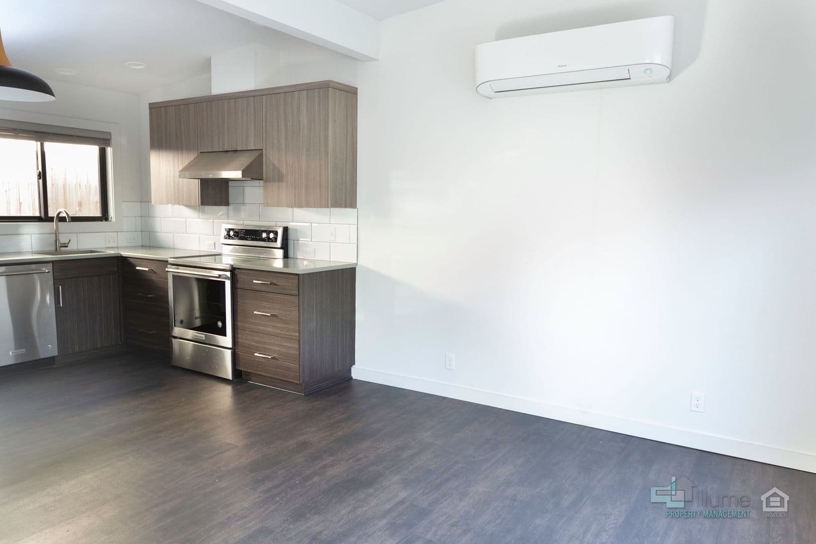 Milwaukie Apartment: 2425 SE Monroe St.