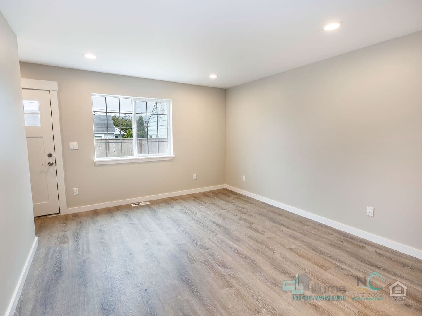 Seaside House: 521 S. Edgewood- Unit B