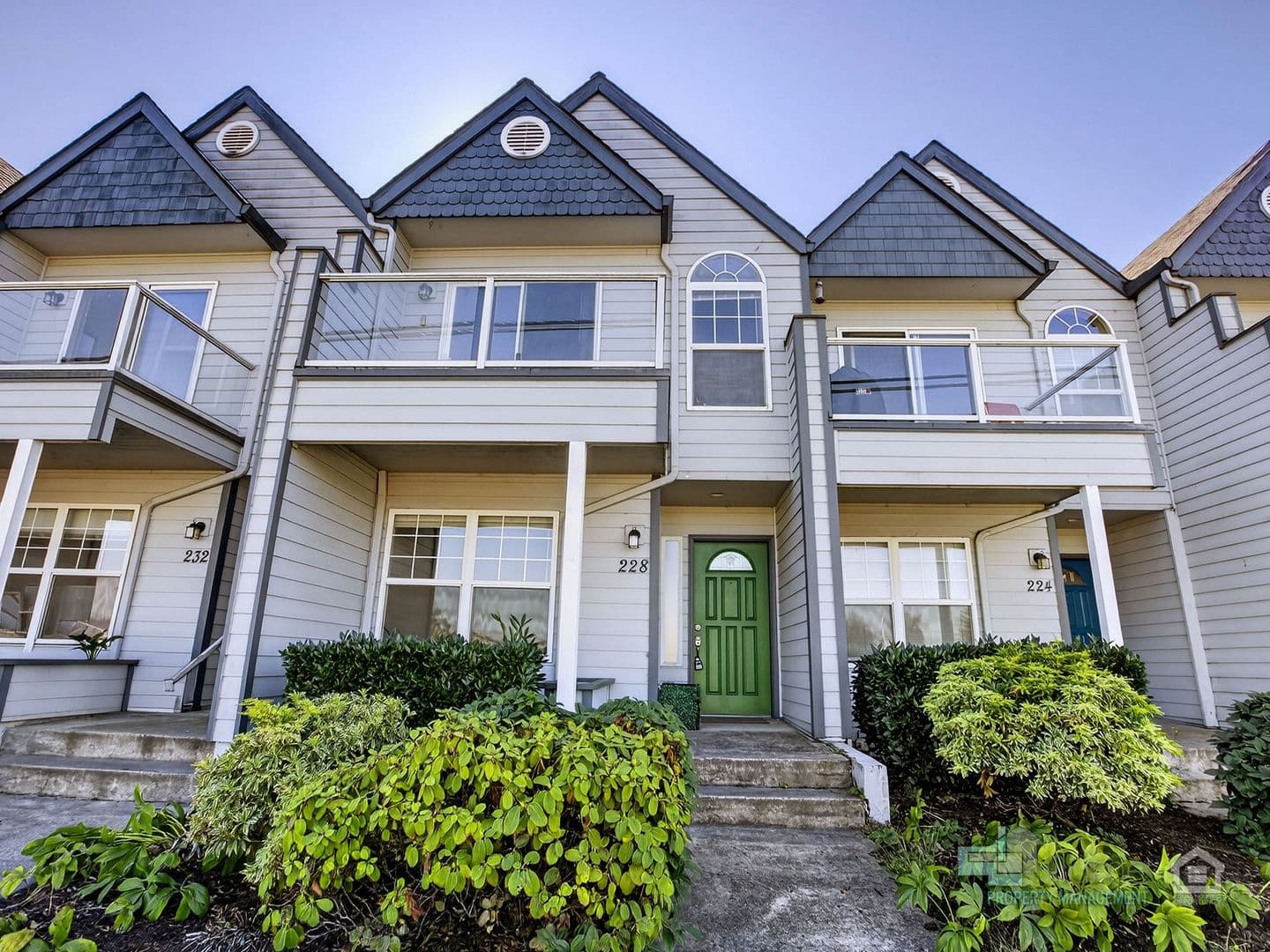 Portland Apartment: 220-244 NE Bridgeton Rd