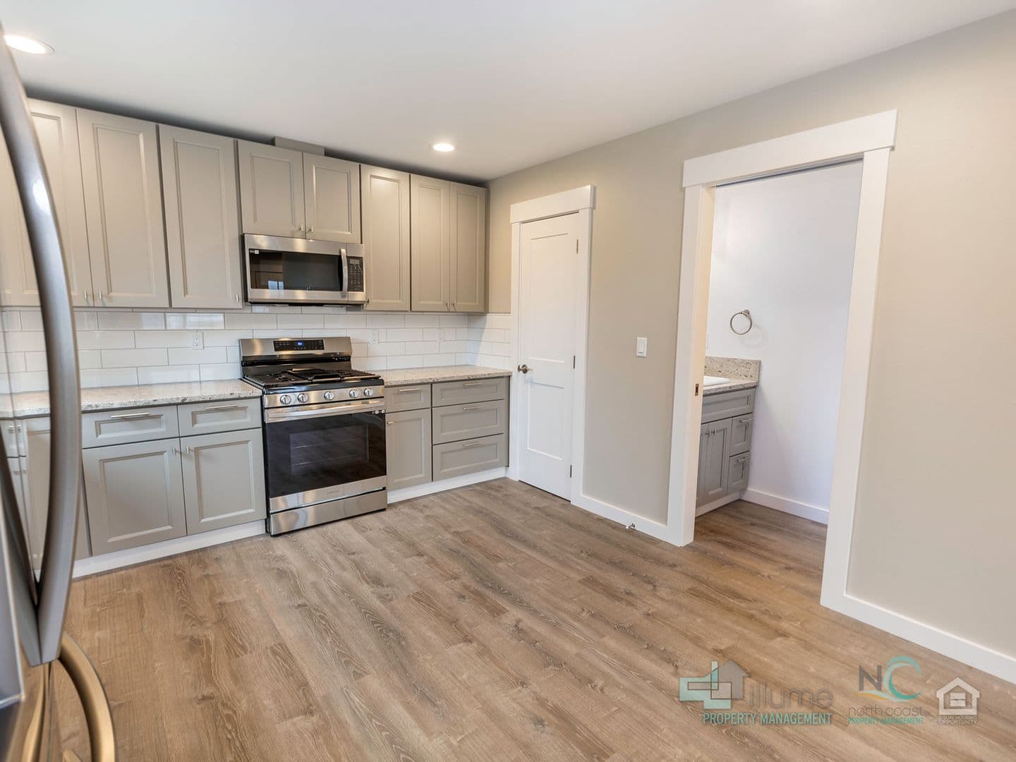 Seaside House: 521 S. Edgewood- Unit B