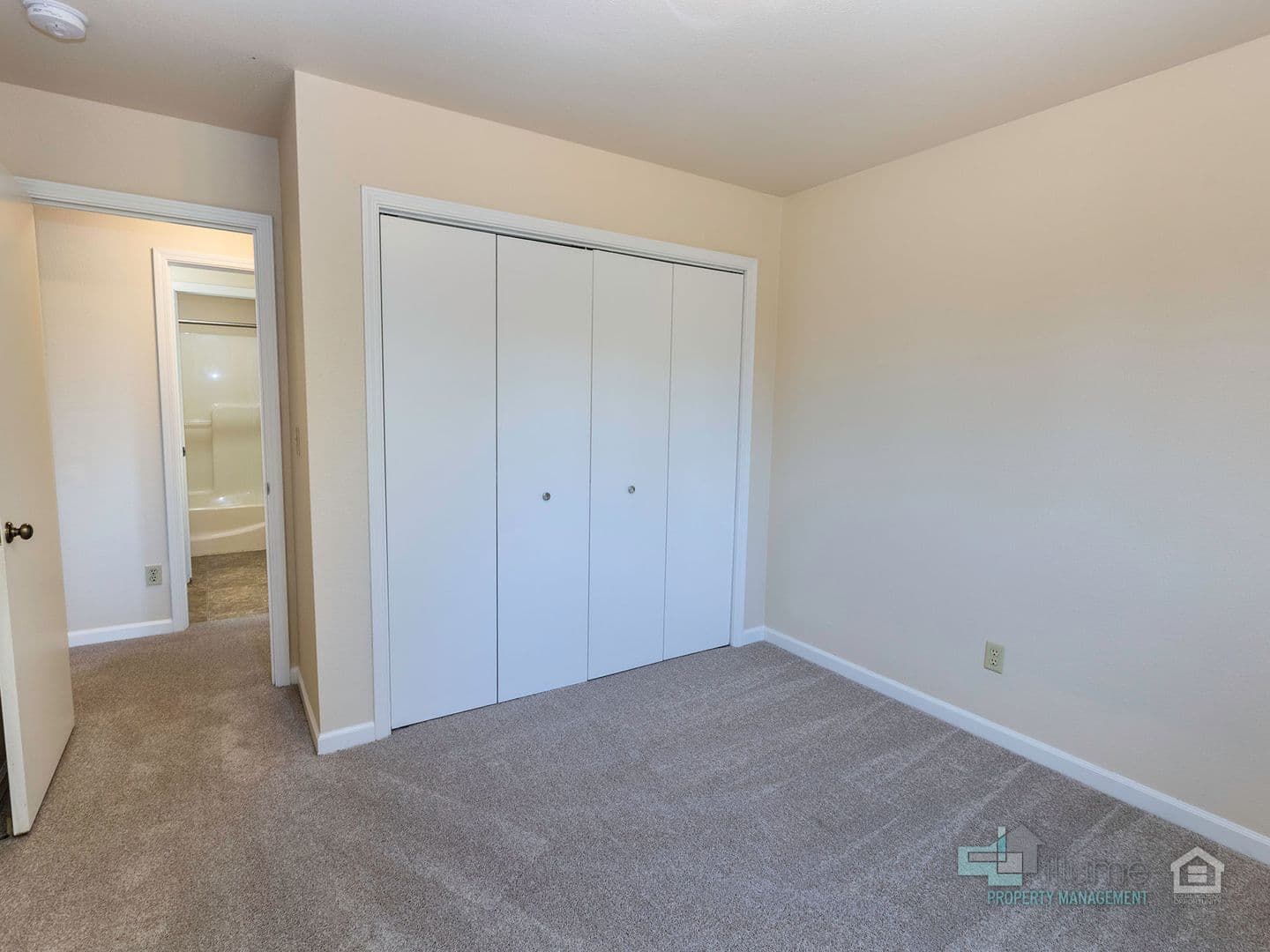 Salem Apartment: 3489 - 3493 Hawthorne Ave. NE