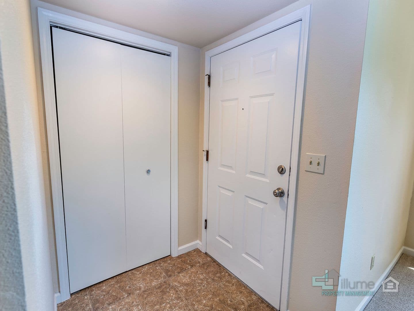 Salem Apartment: 3489 - 3493 Hawthorne Ave. NE