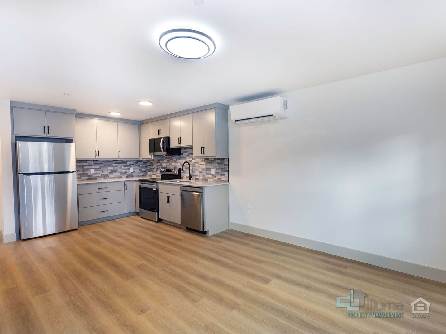 Oregon City Apartment: 617 Monroe Street
