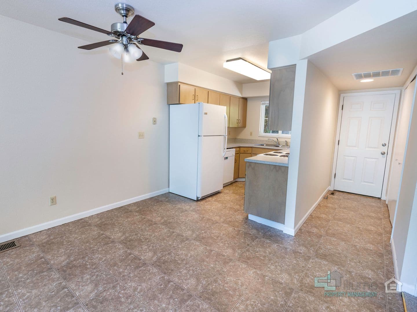 Salem Apartment: 3489 - 3493 Hawthorne Ave. NE