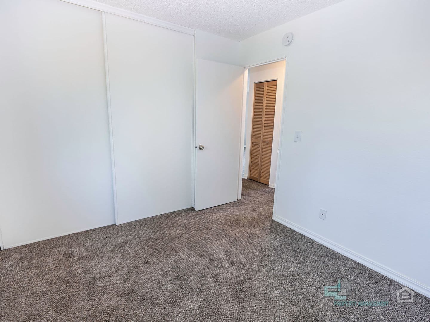 Milwaukie Apartment: 4611 SE Brookside Dr