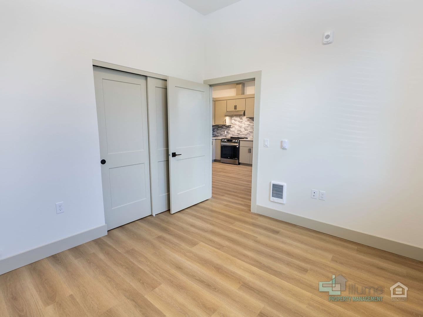 Oregon City Apartment: 617 Monroe Street
