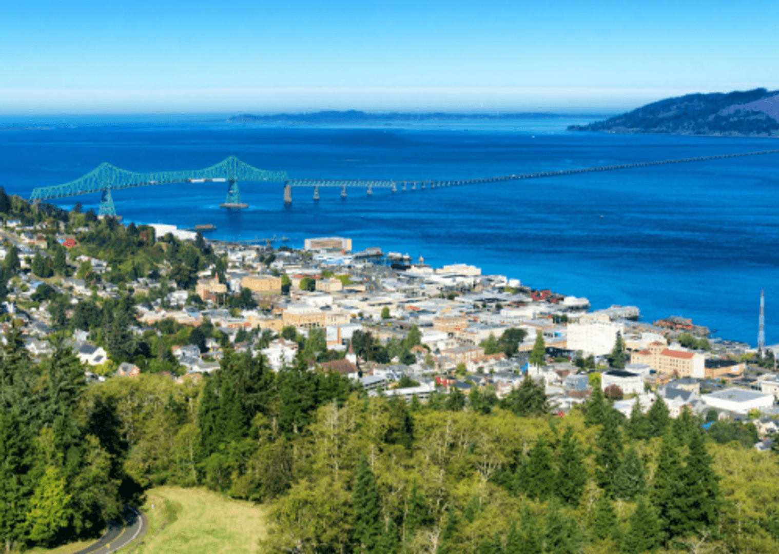 Astoria Apartment: 92306 Clover Rd