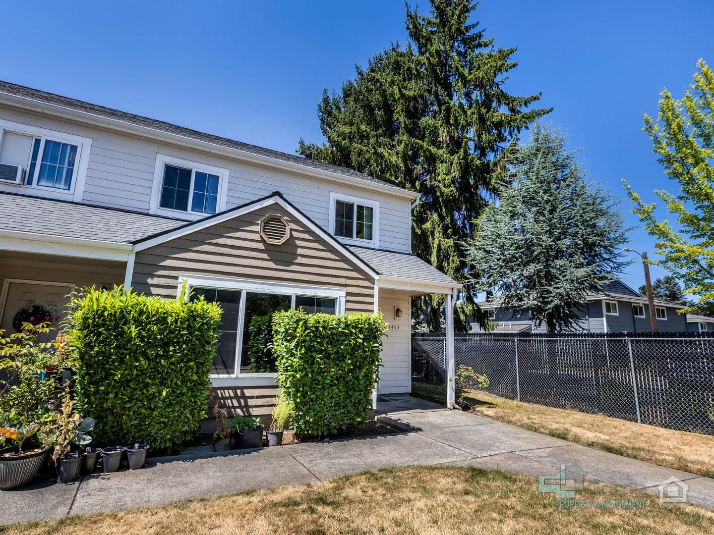 Salem Apartment: 3489 - 3493 Hawthorne Ave. NE