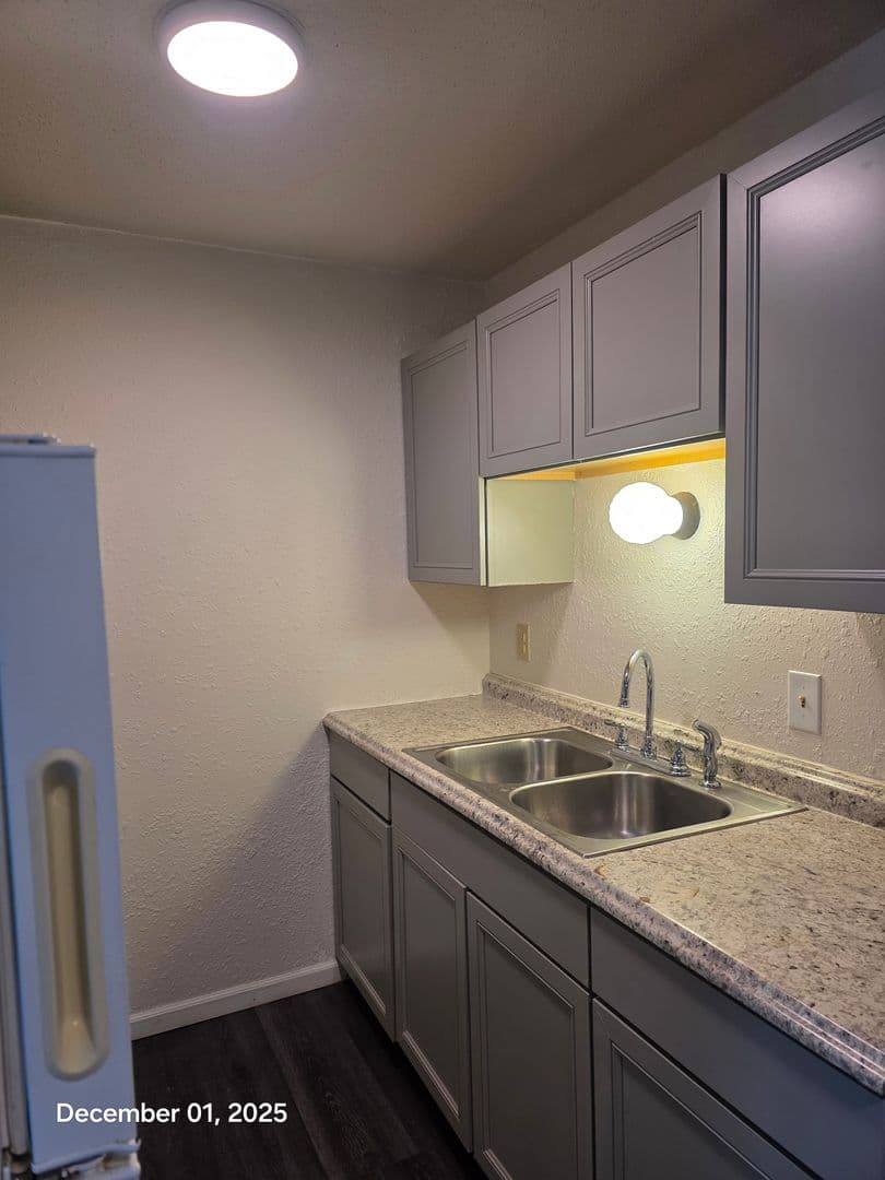 Owatonna Apartment: 215 22nd St NW