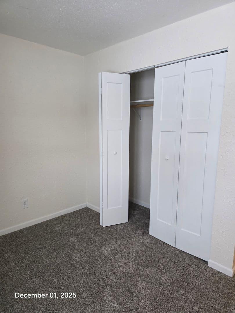 Owatonna Apartment: 215 22nd St NW