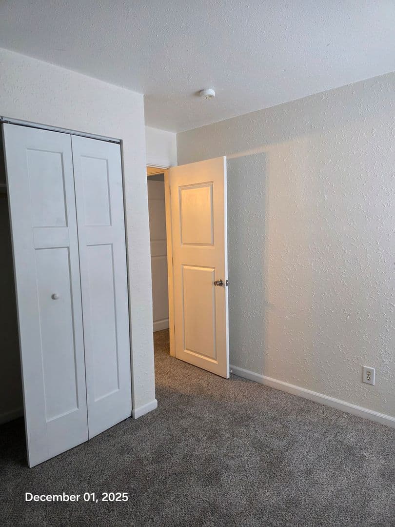 Owatonna Apartment: 215 22nd St NW