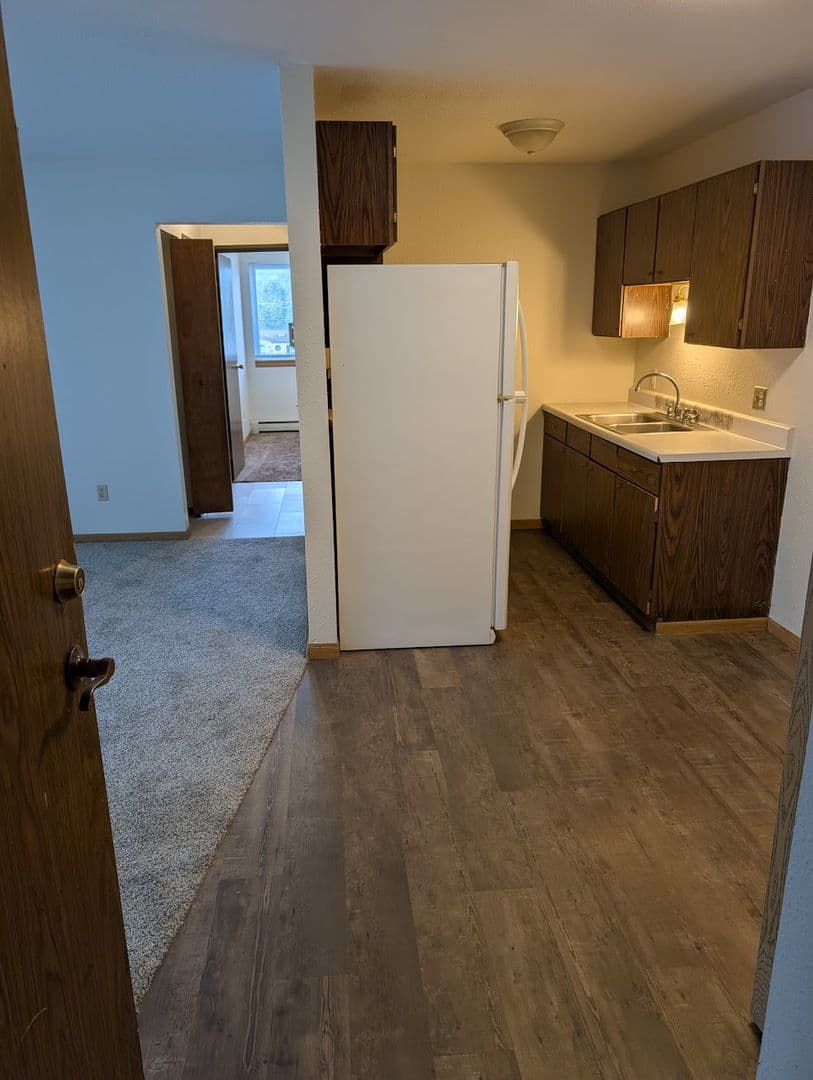 Owatonna Apartment: 250 21st Street North West