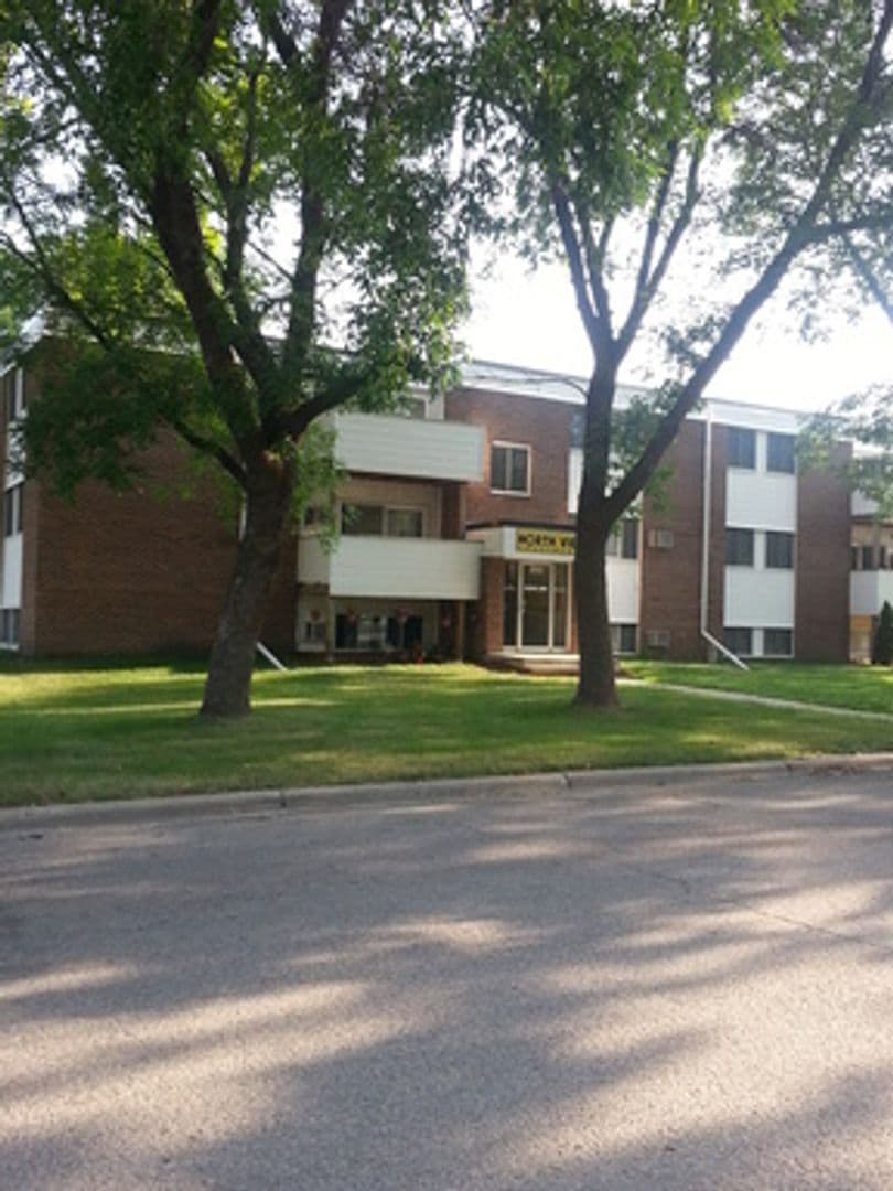 Owatonna Apartment: 250 21st Street North West