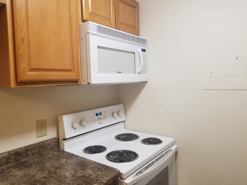 OWATONNA Apartment: 218 21 ST NW - 10