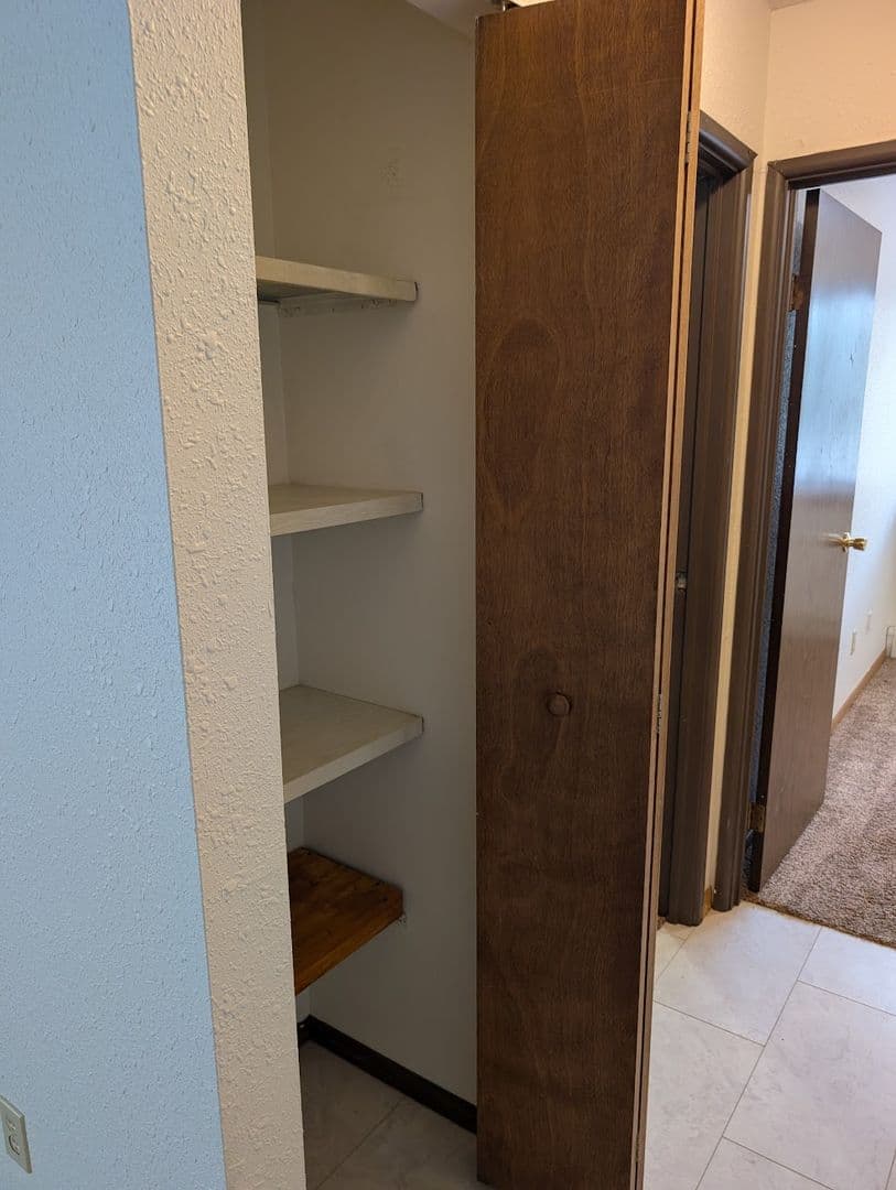 Owatonna Apartment: 250 21st Street North West
