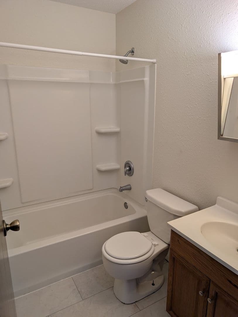 Owatonna Apartment: 250 21st Street North West