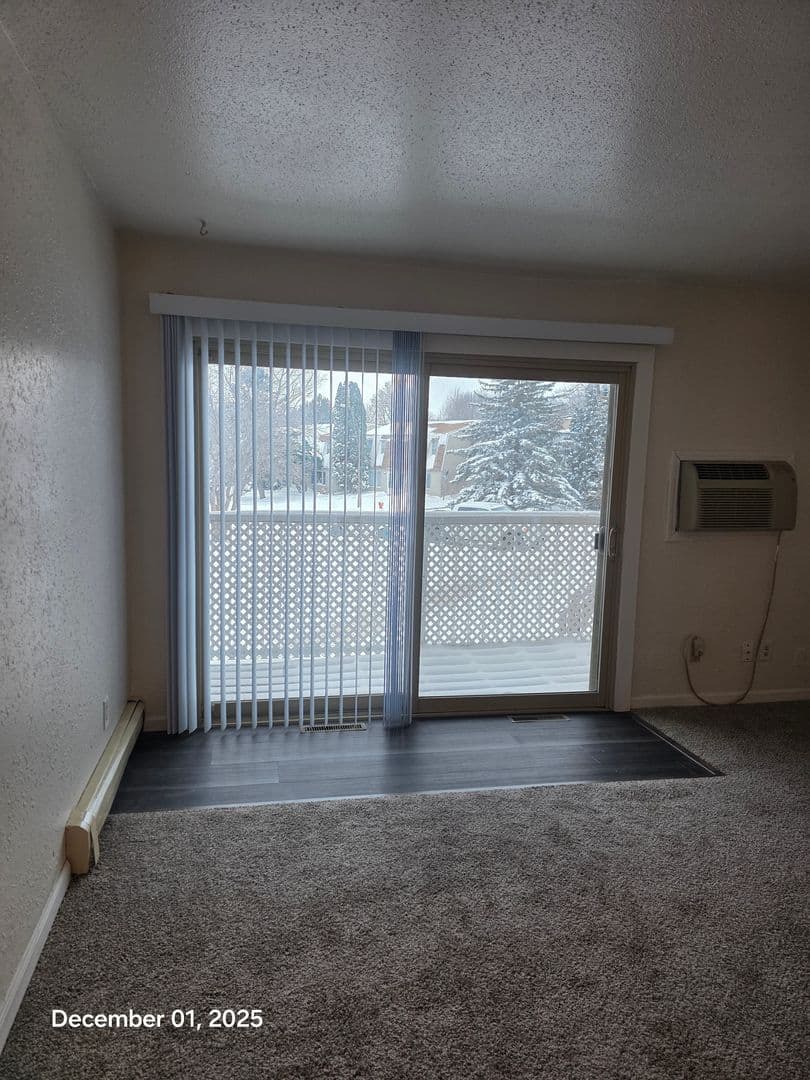 Owatonna Apartment: 215 22nd St NW