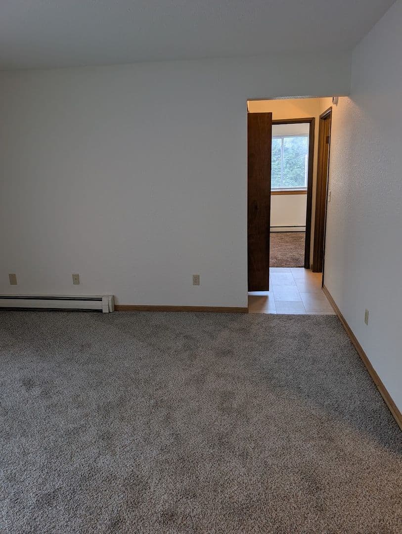Owatonna Apartment: 250 21st Street North West