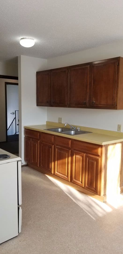 JANESVILLE Apartment: 110 W FRONT ST